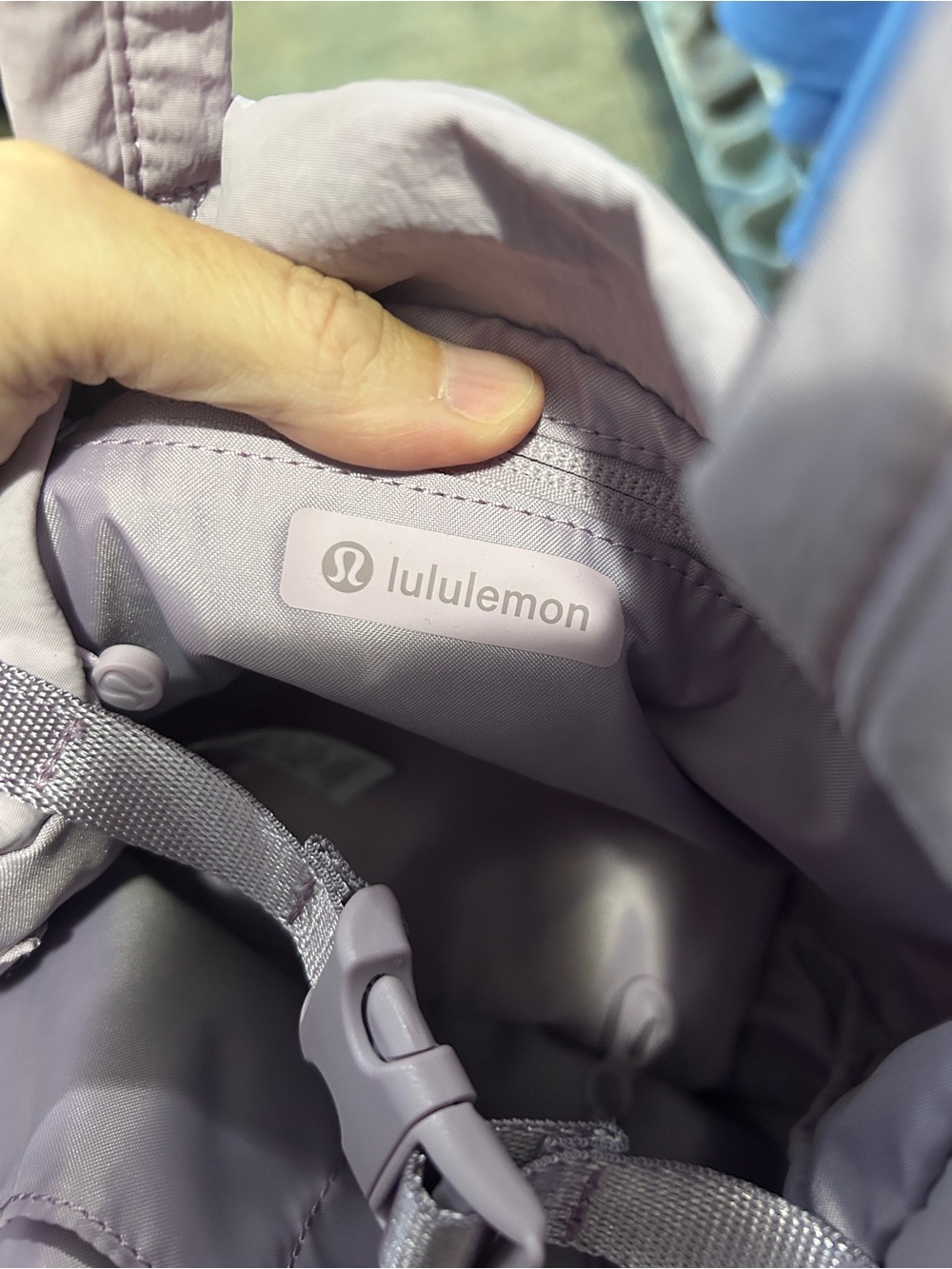 lululemon athletica Lilac On My Level Shoulder Bag 5L - Picture 6 of 7